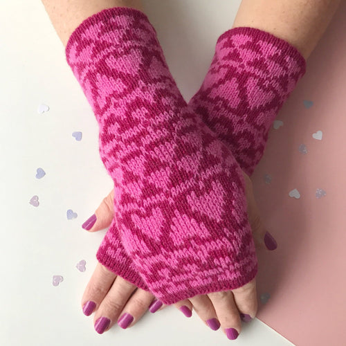 Ladies wrist warmers - Heart - Little Knitted Stars